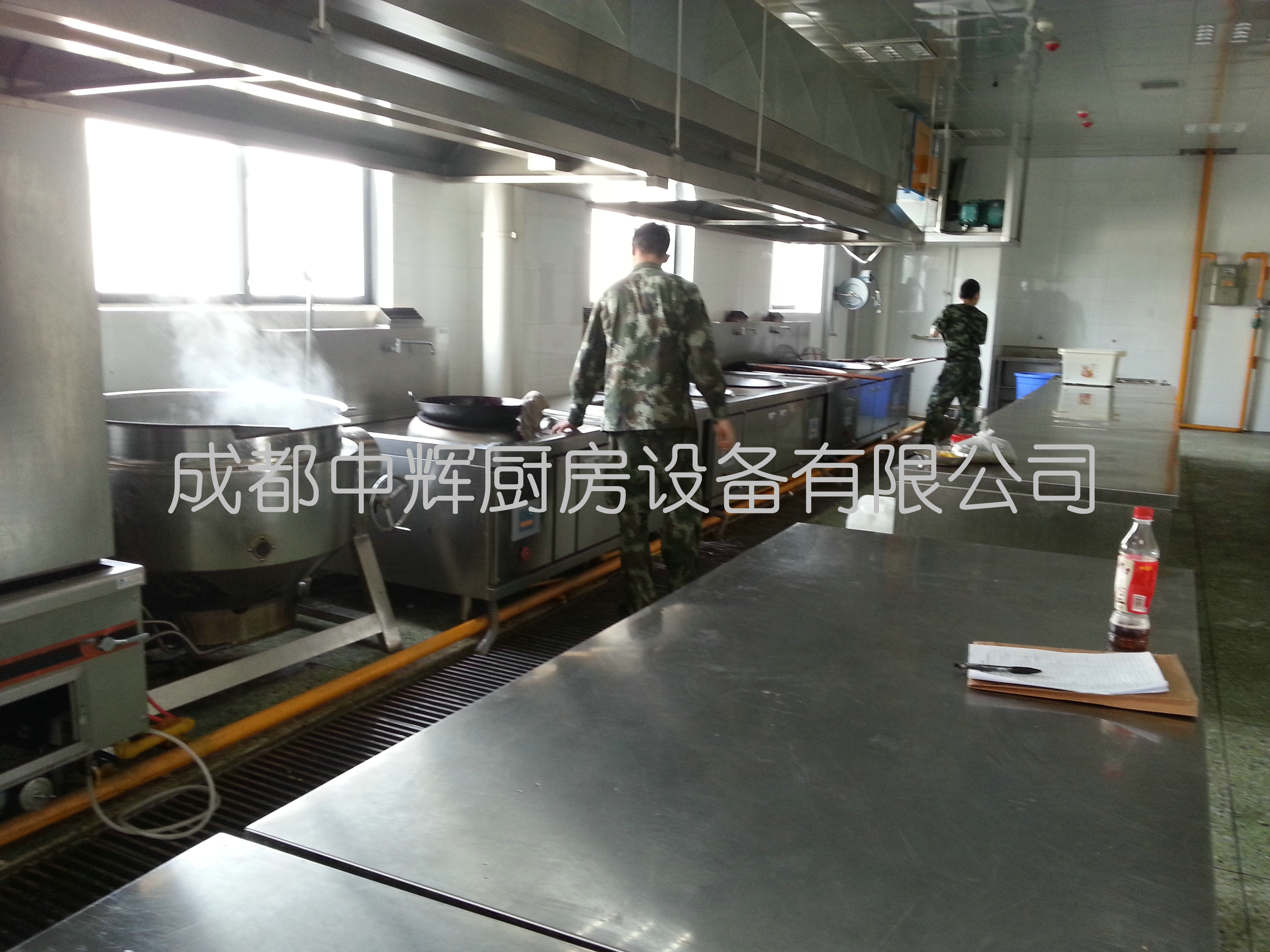 武警部隊(duì)食堂操作間